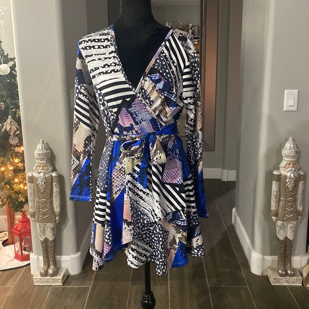 Venus colorful dress